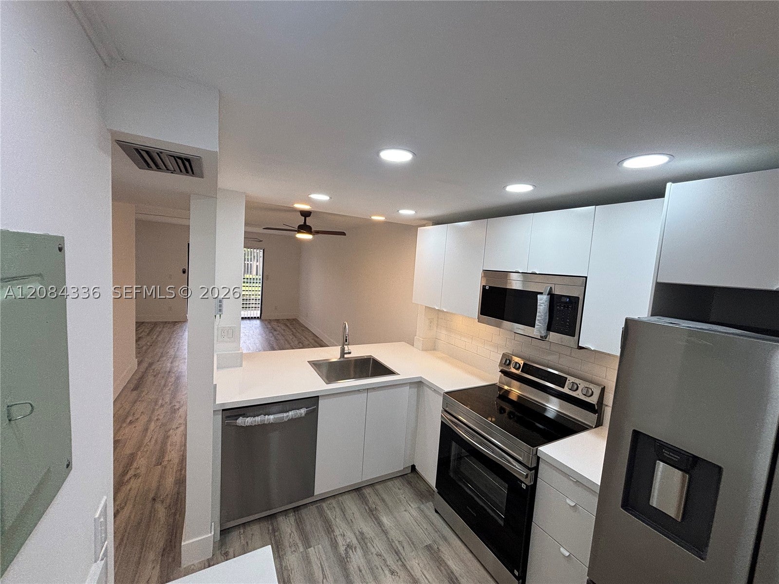 10304 Sunrise Lakes Blvd 209