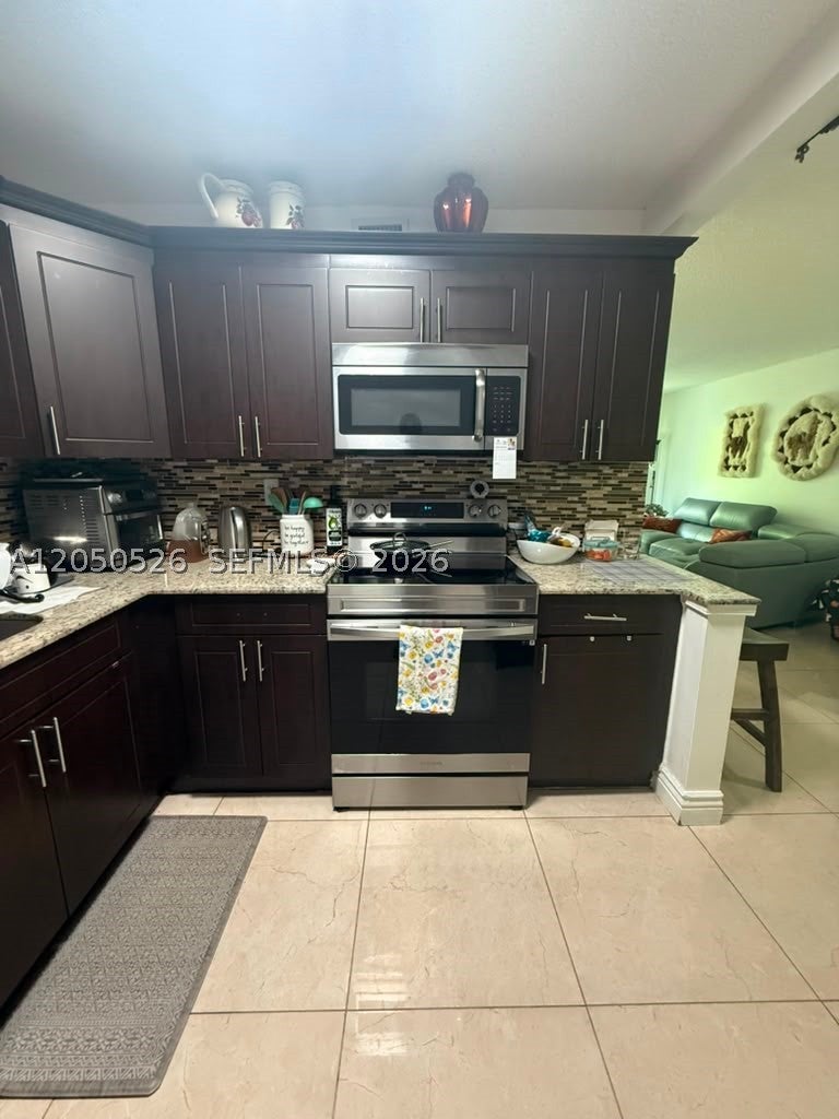 9405 W Flagler St 212D, Miami FL 33174