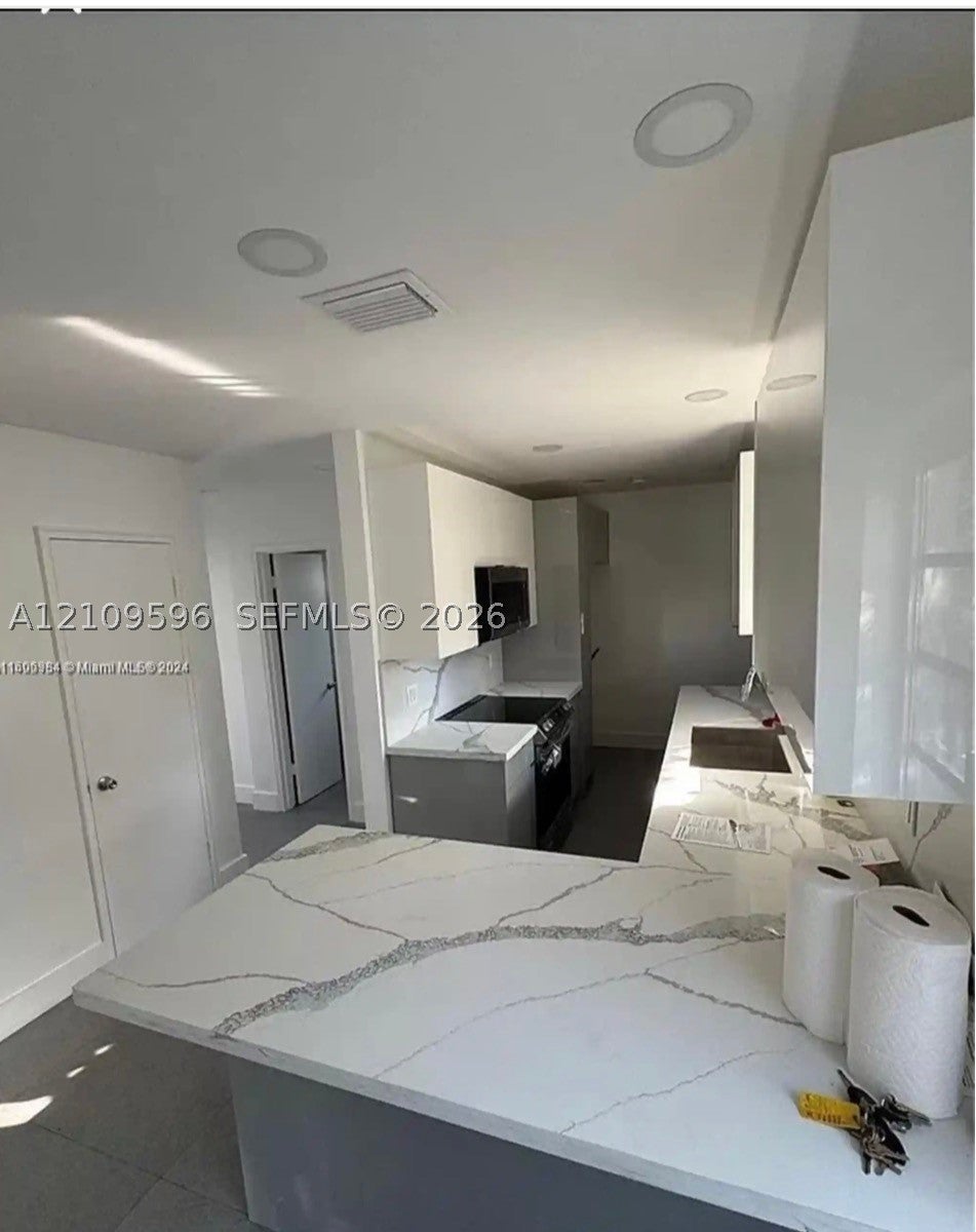 110 NW 120th Ter