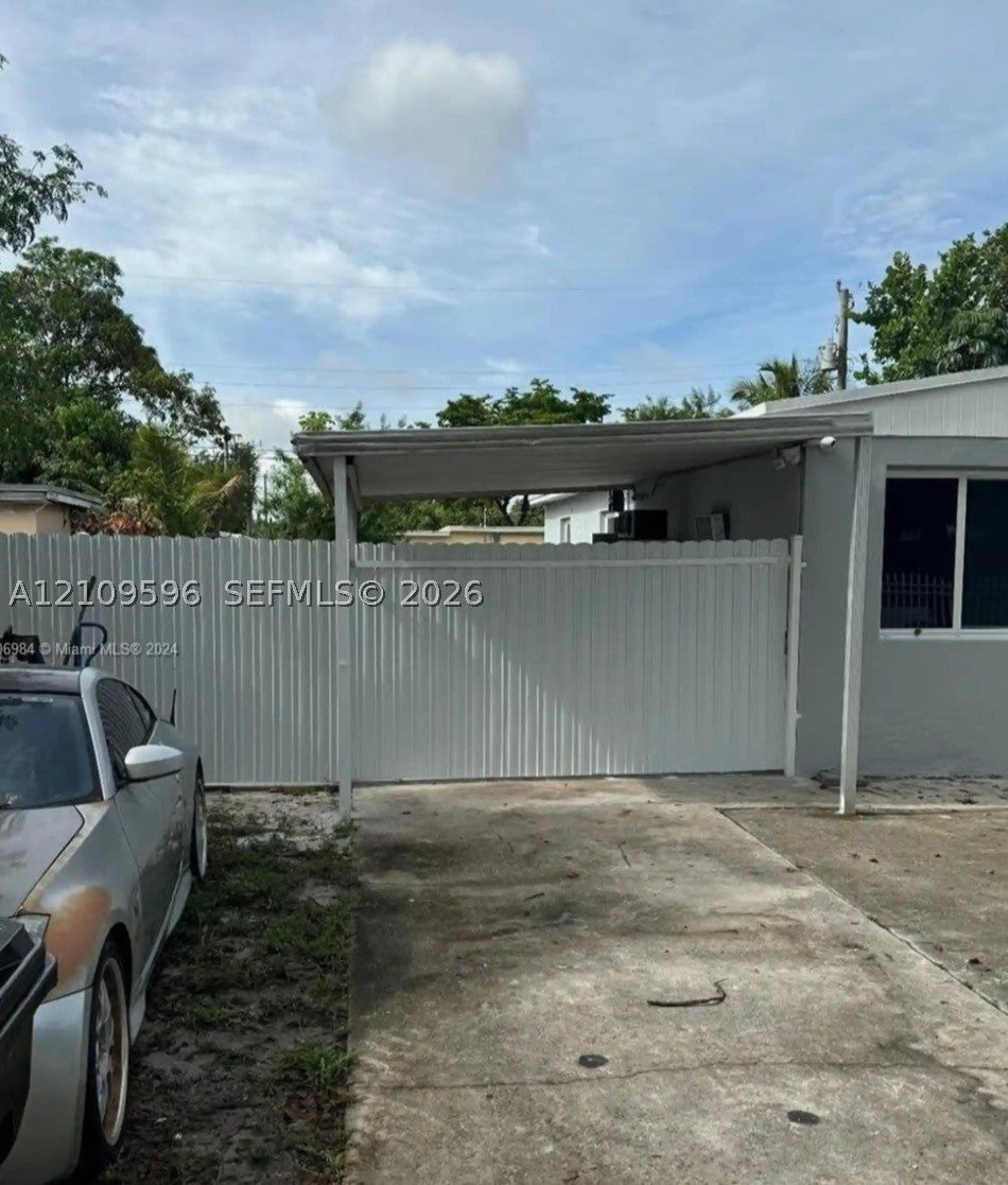 110 NW 120th Ter