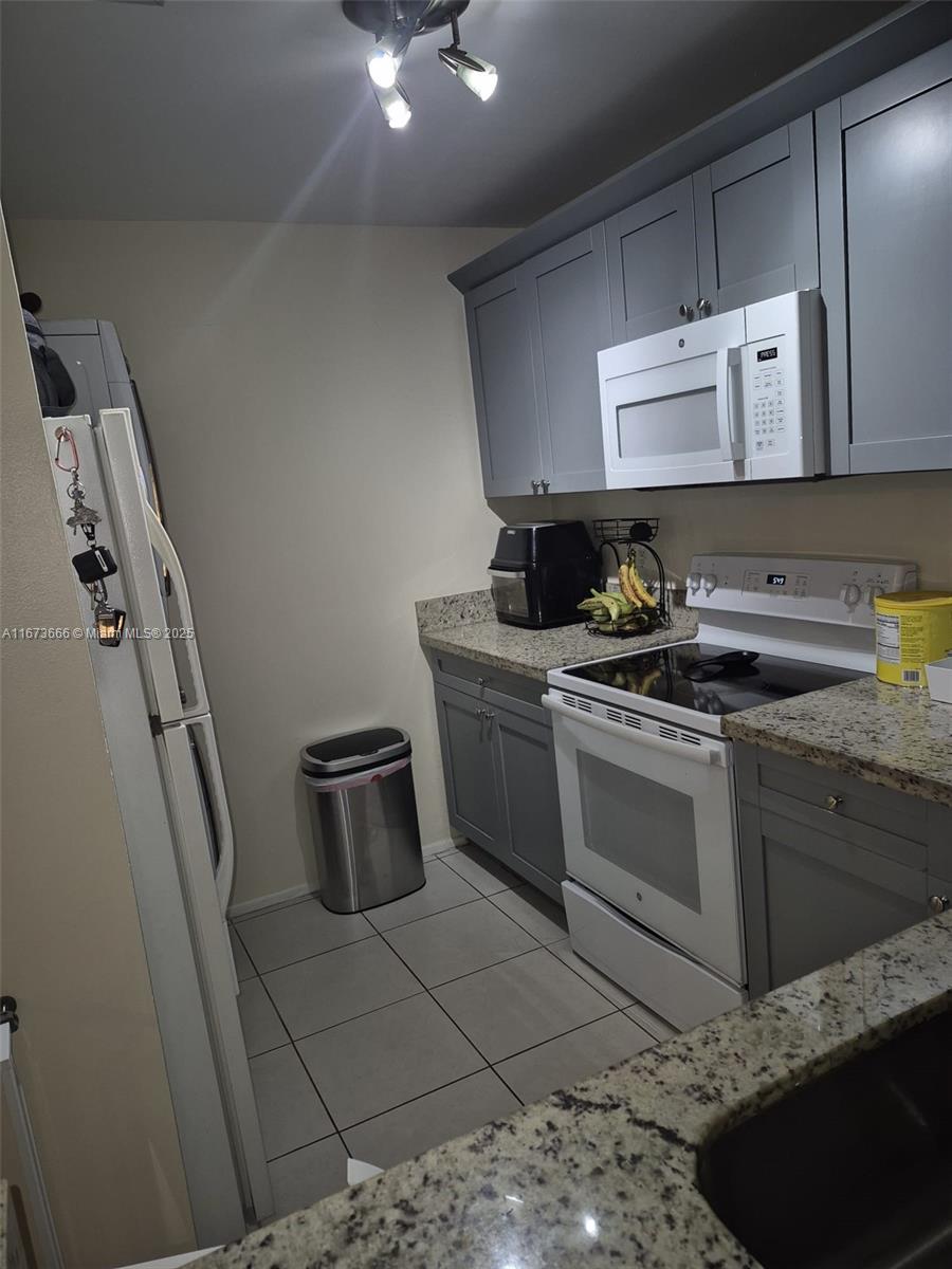 PALM PLACE CONDO - Residential