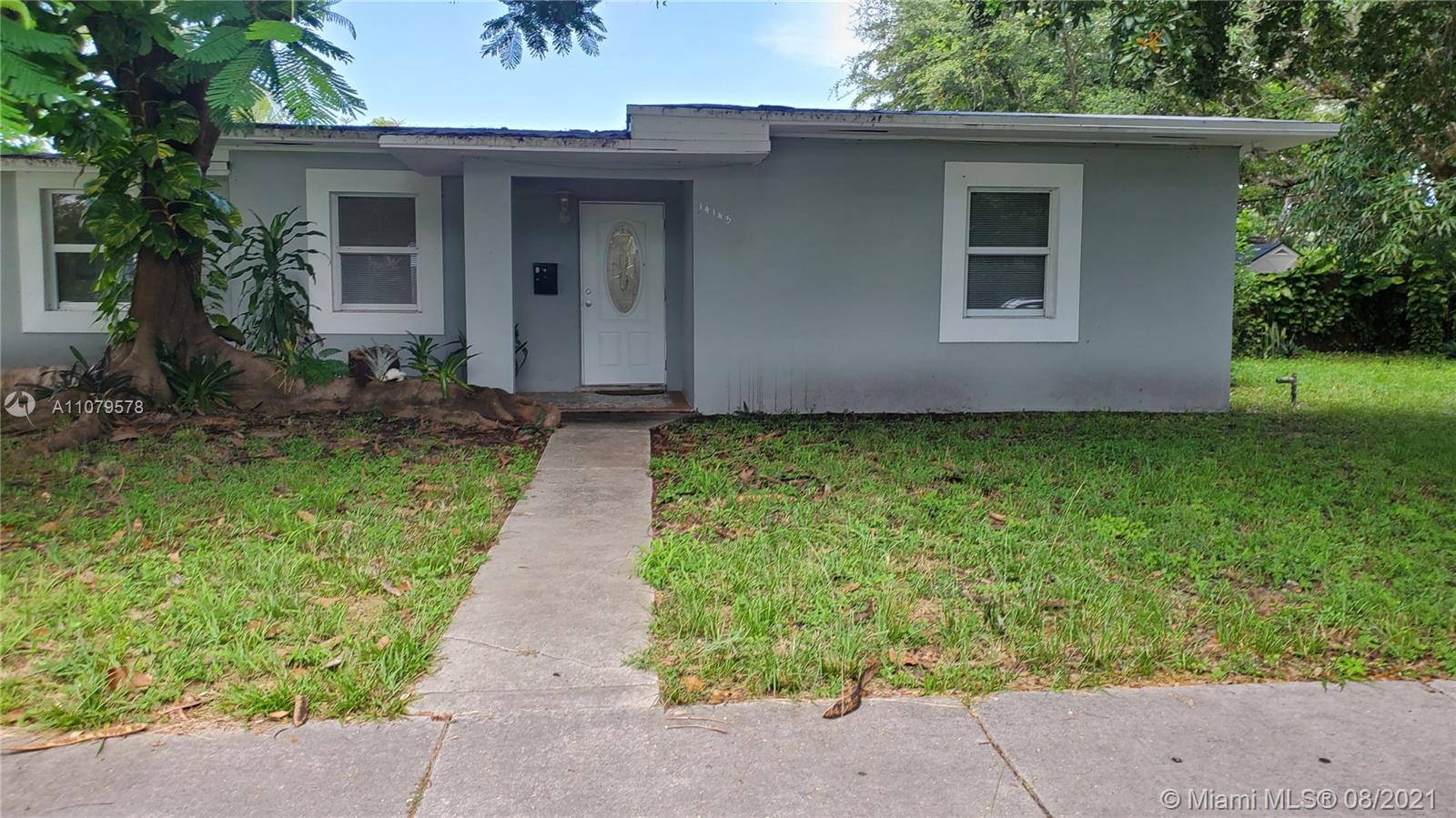 BRIAN MANORS - Residential