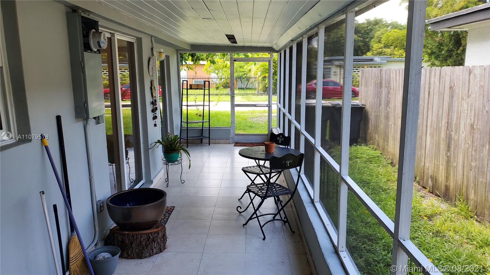 BRIAN MANORS - Residential