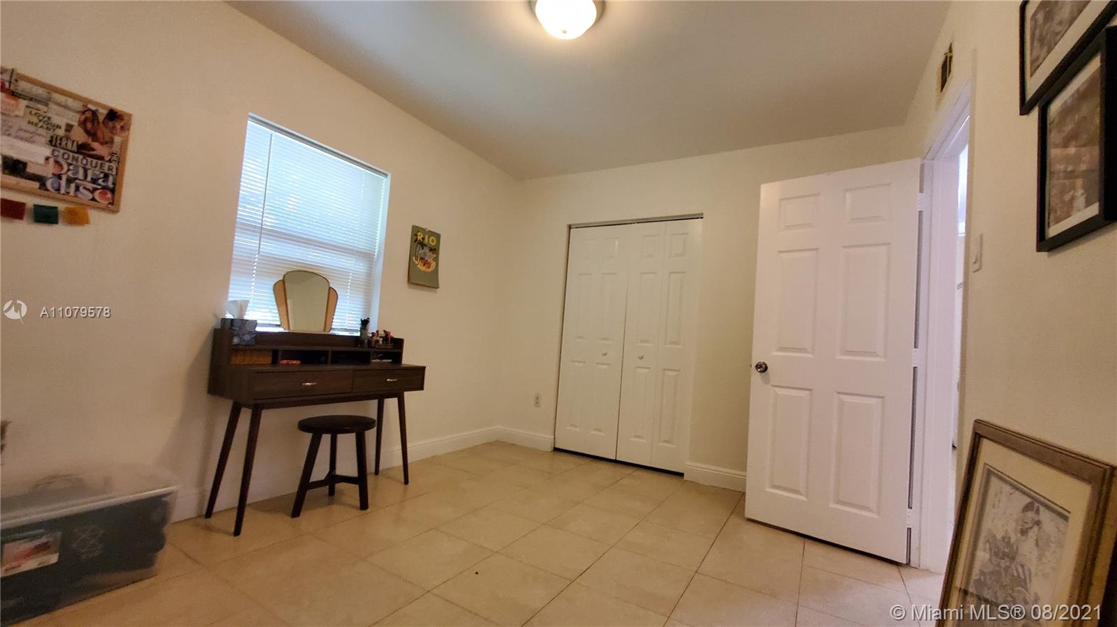 BRIAN MANORS - Residential