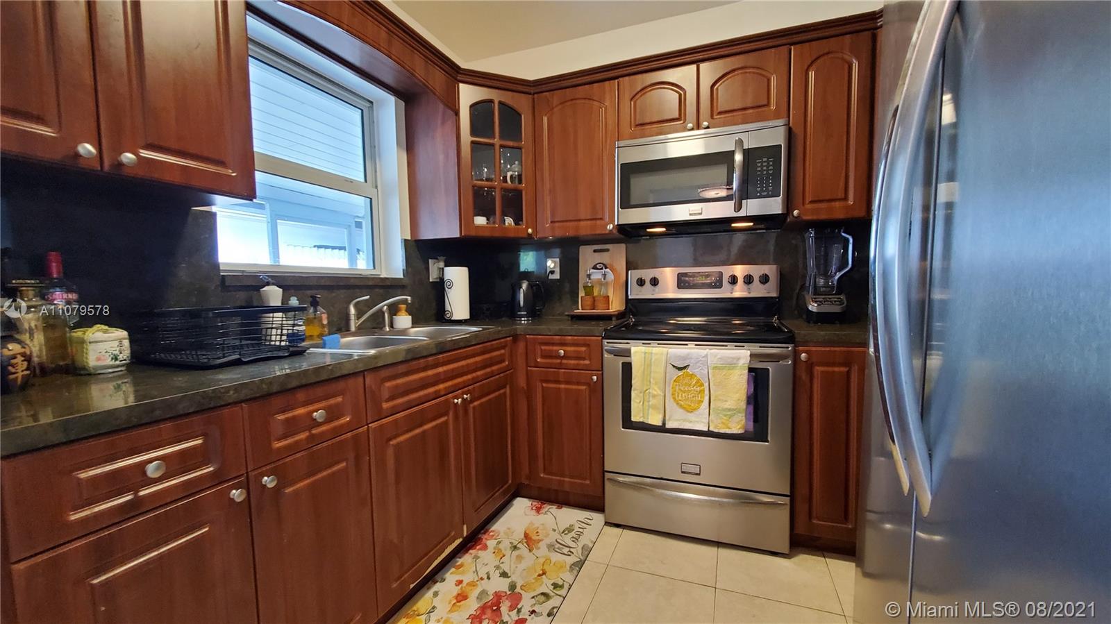 BRIAN MANORS - Residential