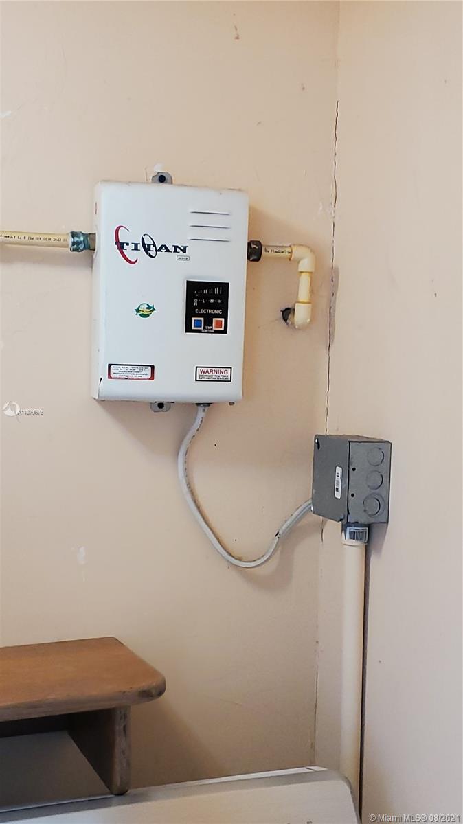 BRIAN MANORS - Residential