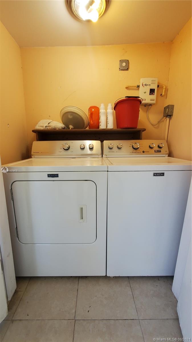 BRIAN MANORS - Residential