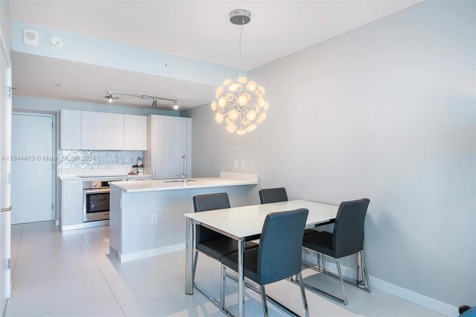 PARAISO BAYVIEWS CONDO - Residential Lease