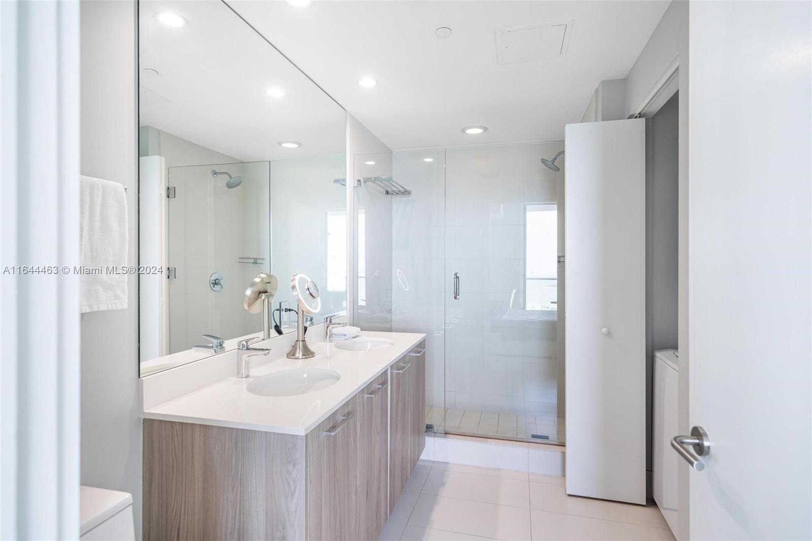 PARAISO BAYVIEWS CONDO - Residential Lease