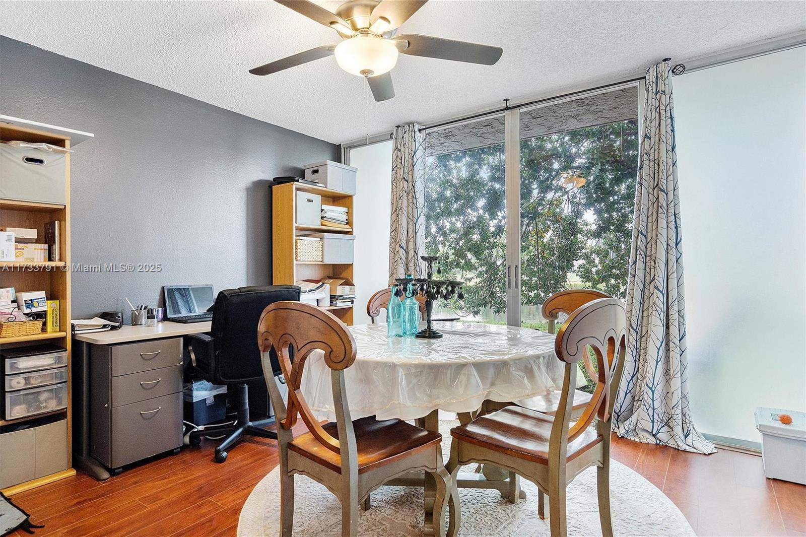 9421 Live Oak Pl 104