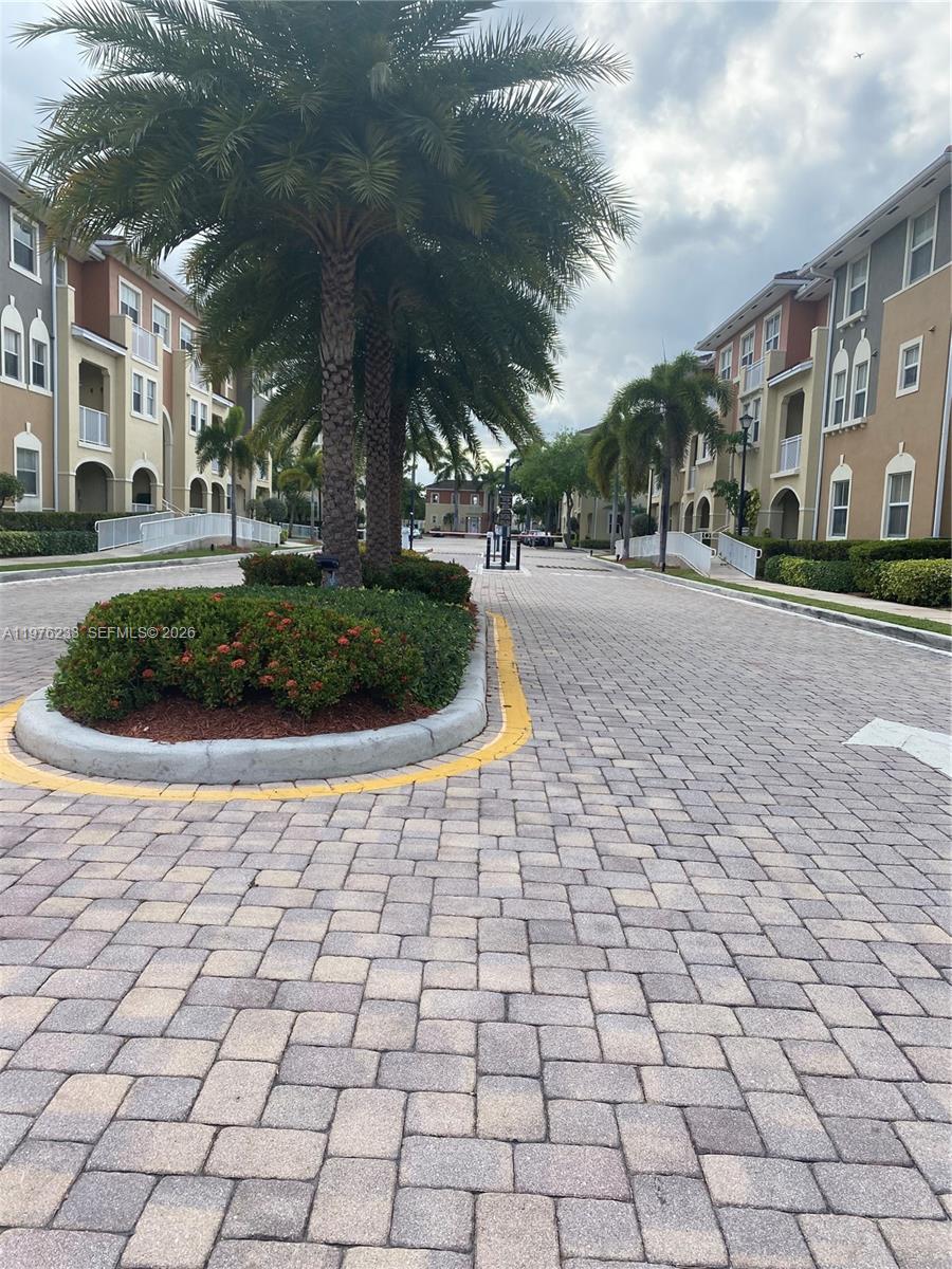 CORONADO AT DORAL VII CON - Residential Lease