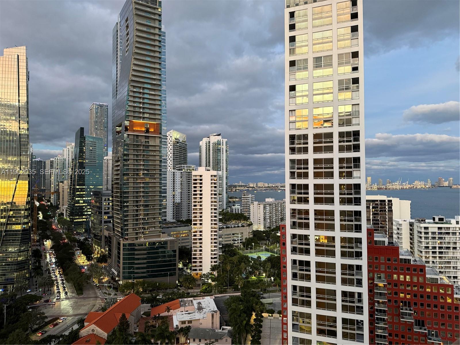 VILLA REGINA CONDO - Residential