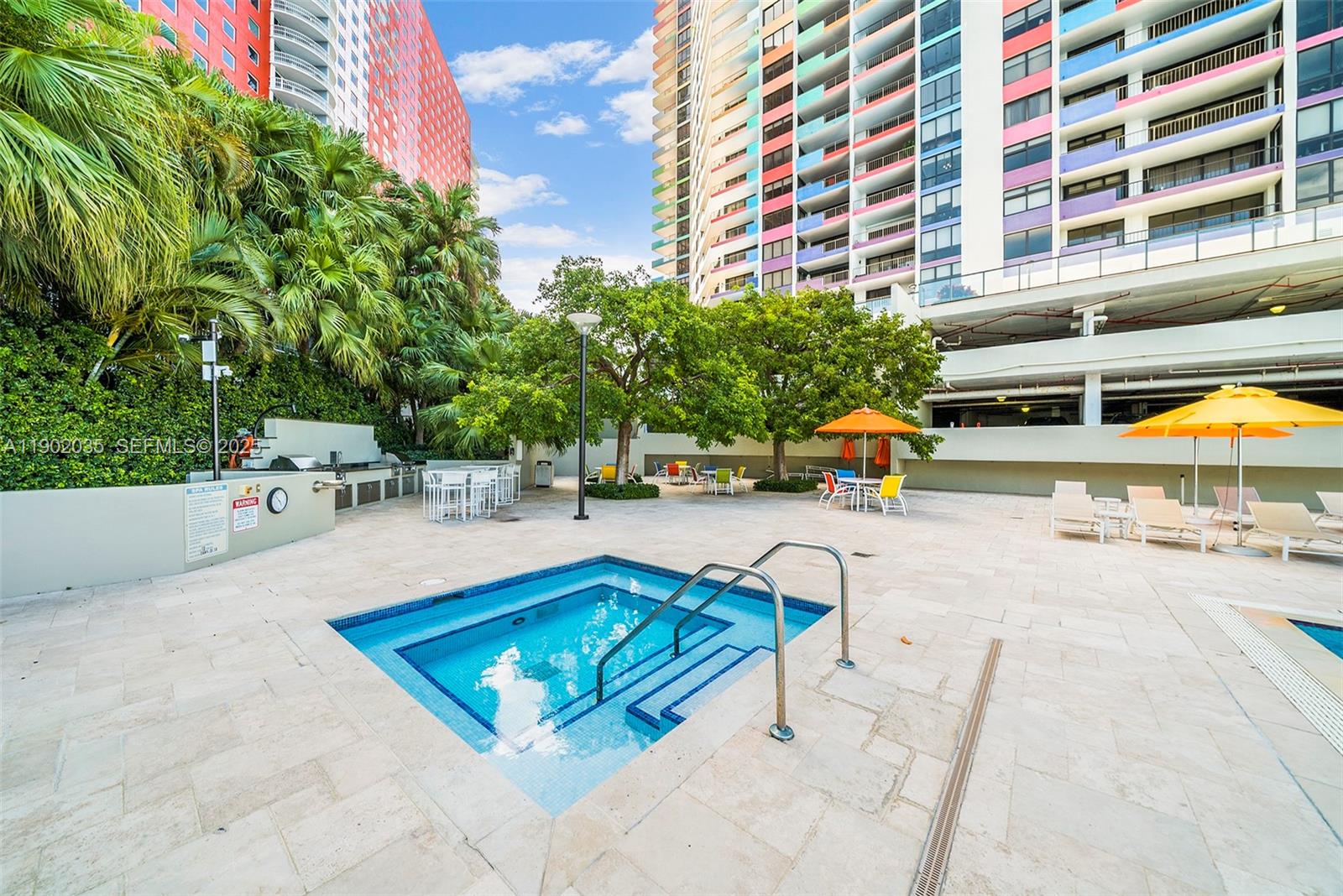 VILLA REGINA CONDO - Residential