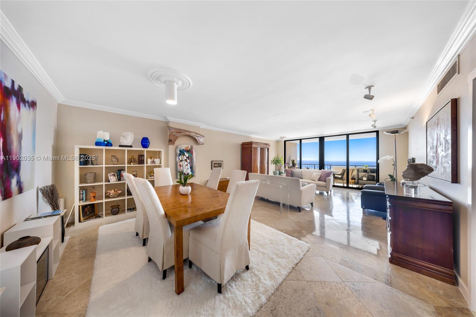 VILLA REGINA CONDO - Residential