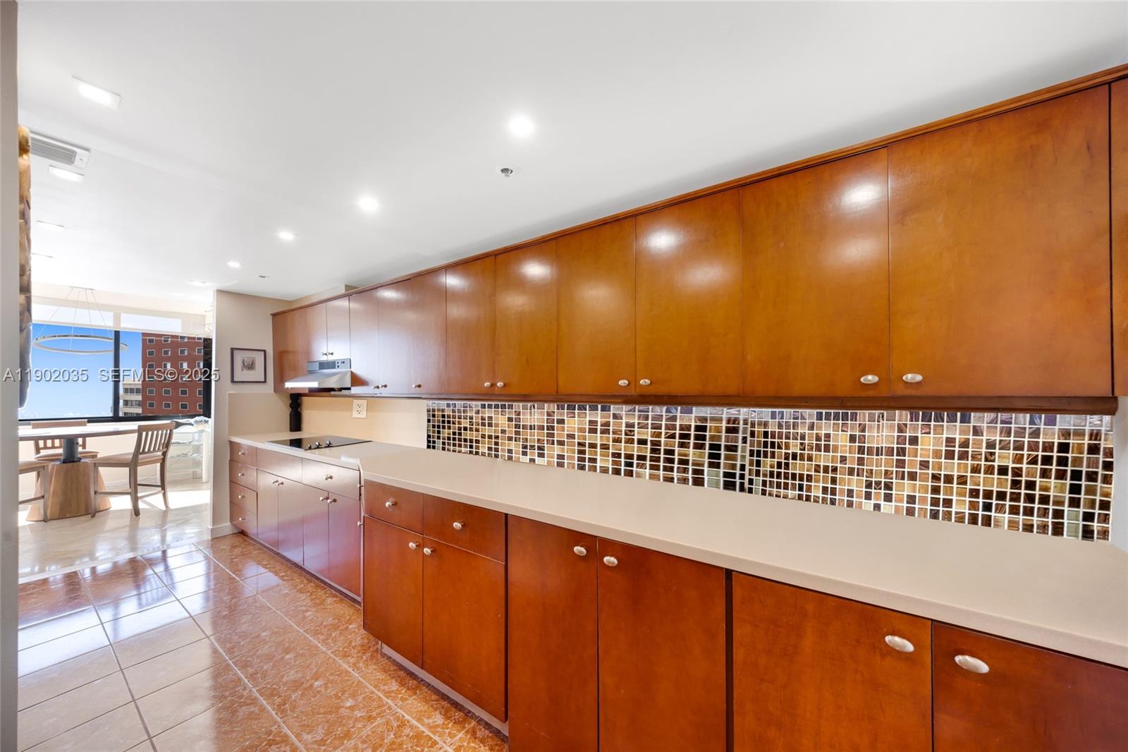 VILLA REGINA CONDO - Residential