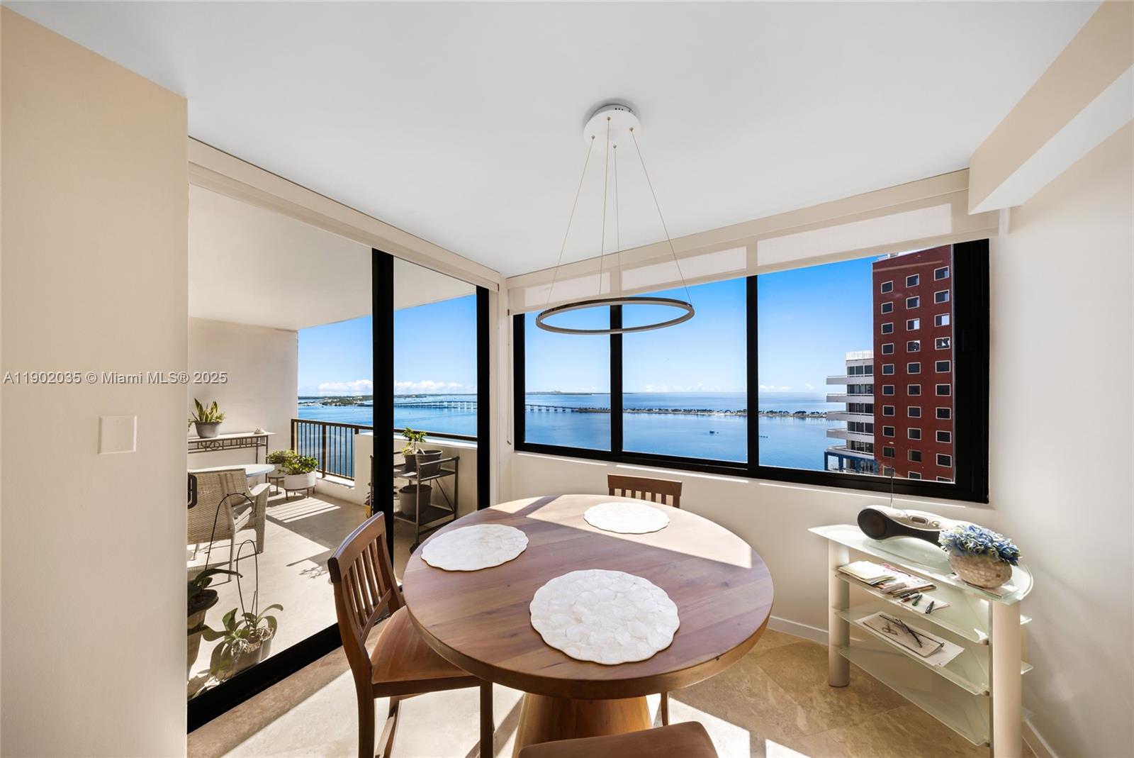 VILLA REGINA CONDO - Residential