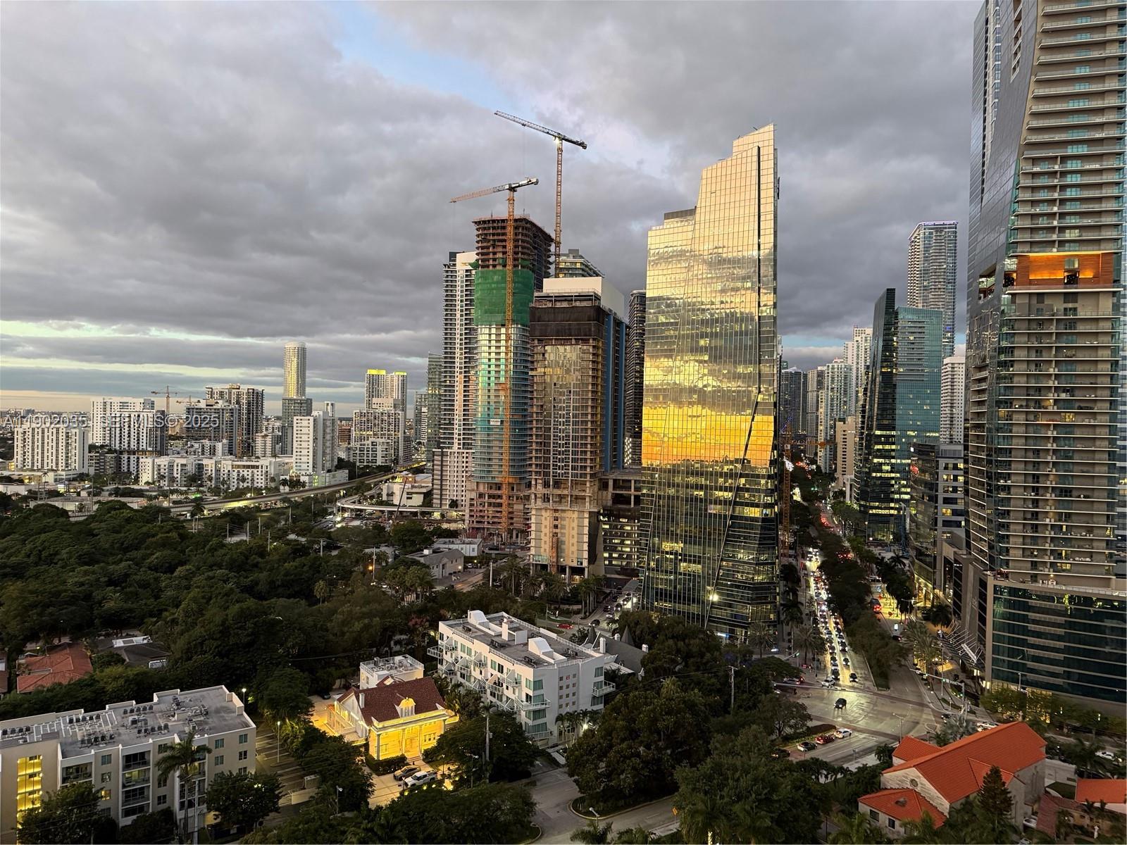 VILLA REGINA CONDO - Residential