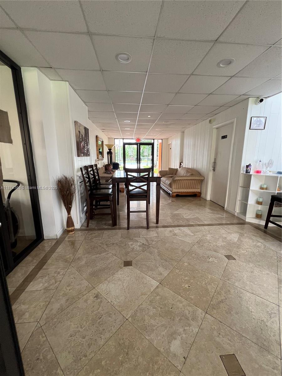 KEYSTONE COURTS CONDO - Residential Lease