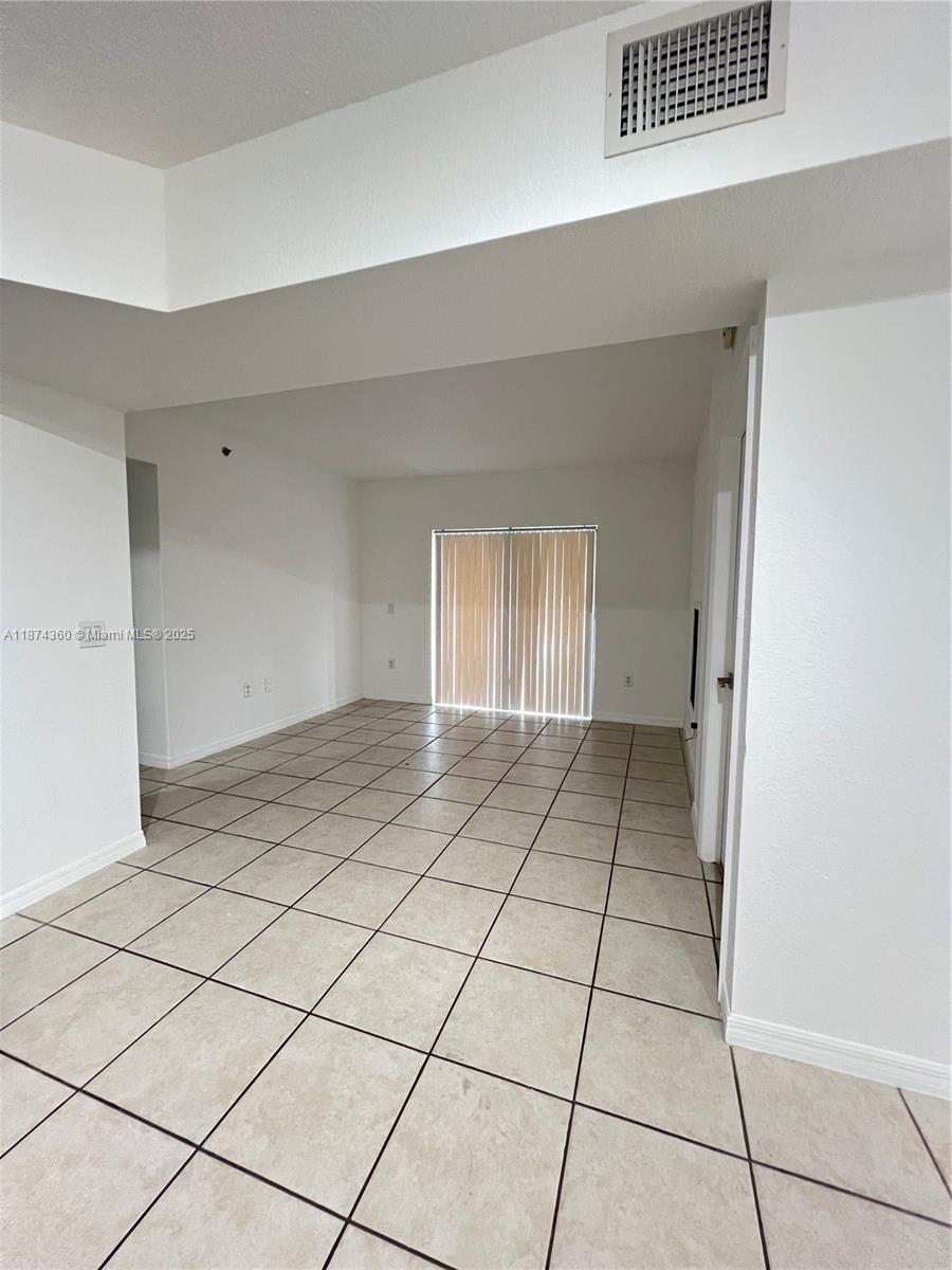 KEYSTONE COURTS CONDO - Residential Lease