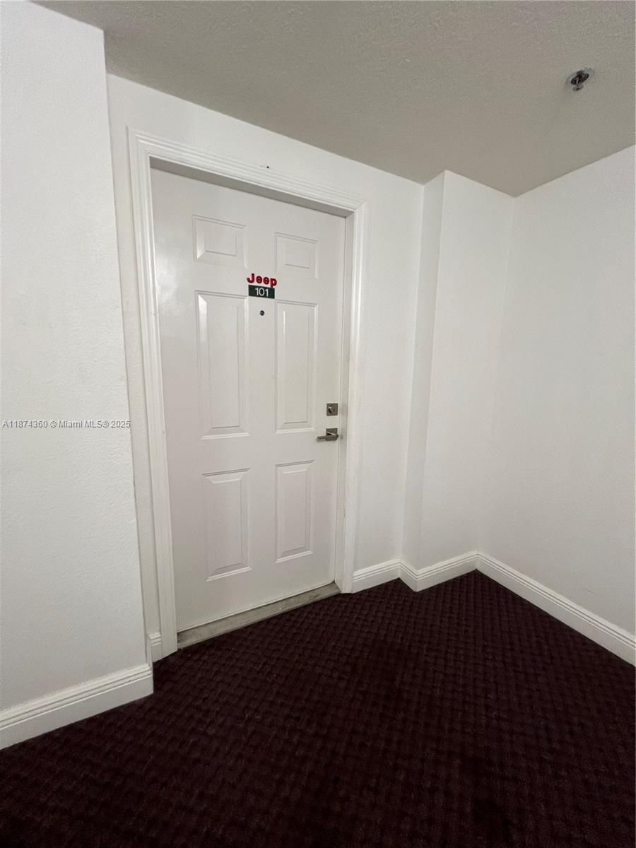 KEYSTONE COURTS CONDO - Residential Lease