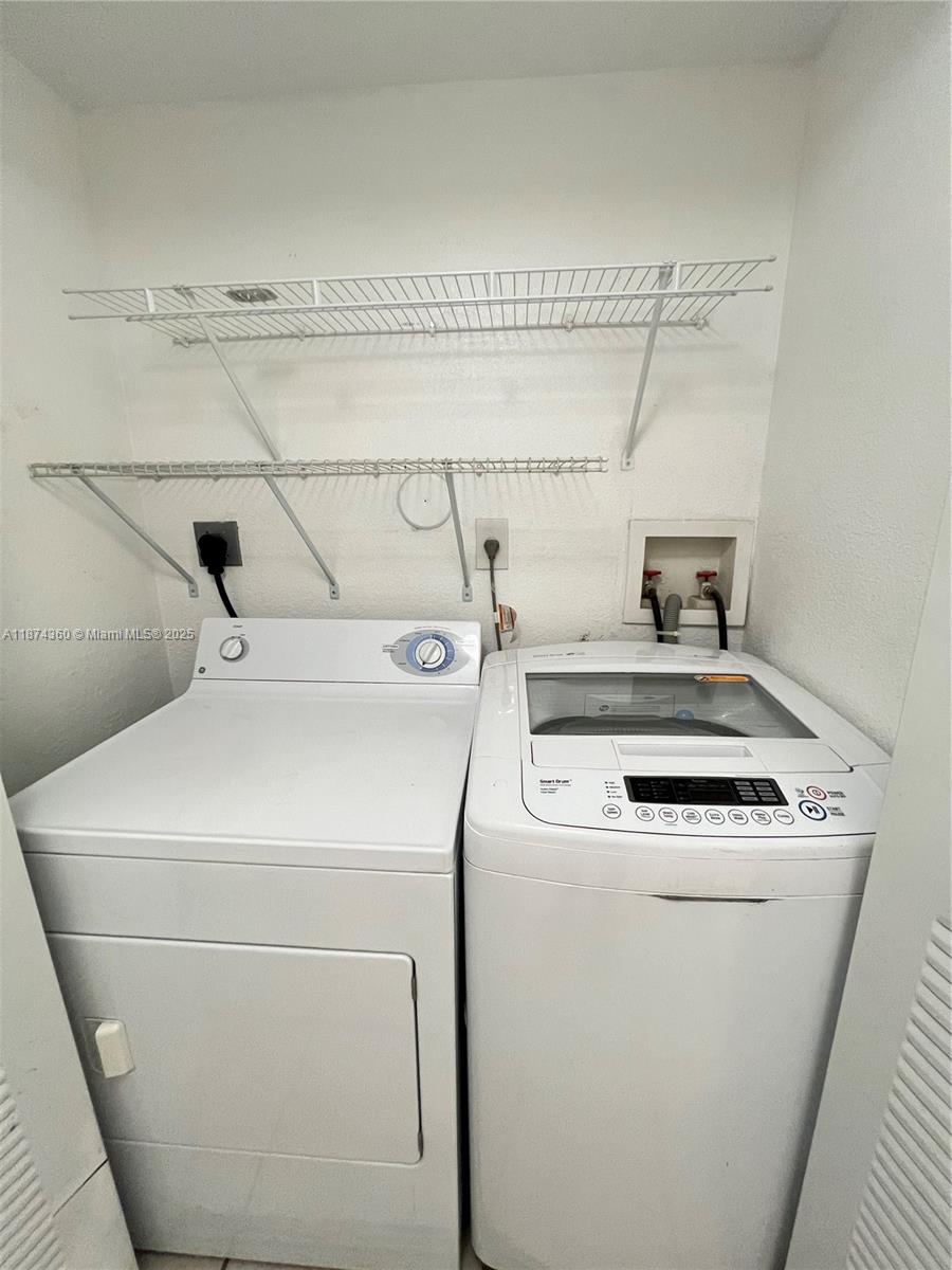 KEYSTONE COURTS CONDO - Residential Lease