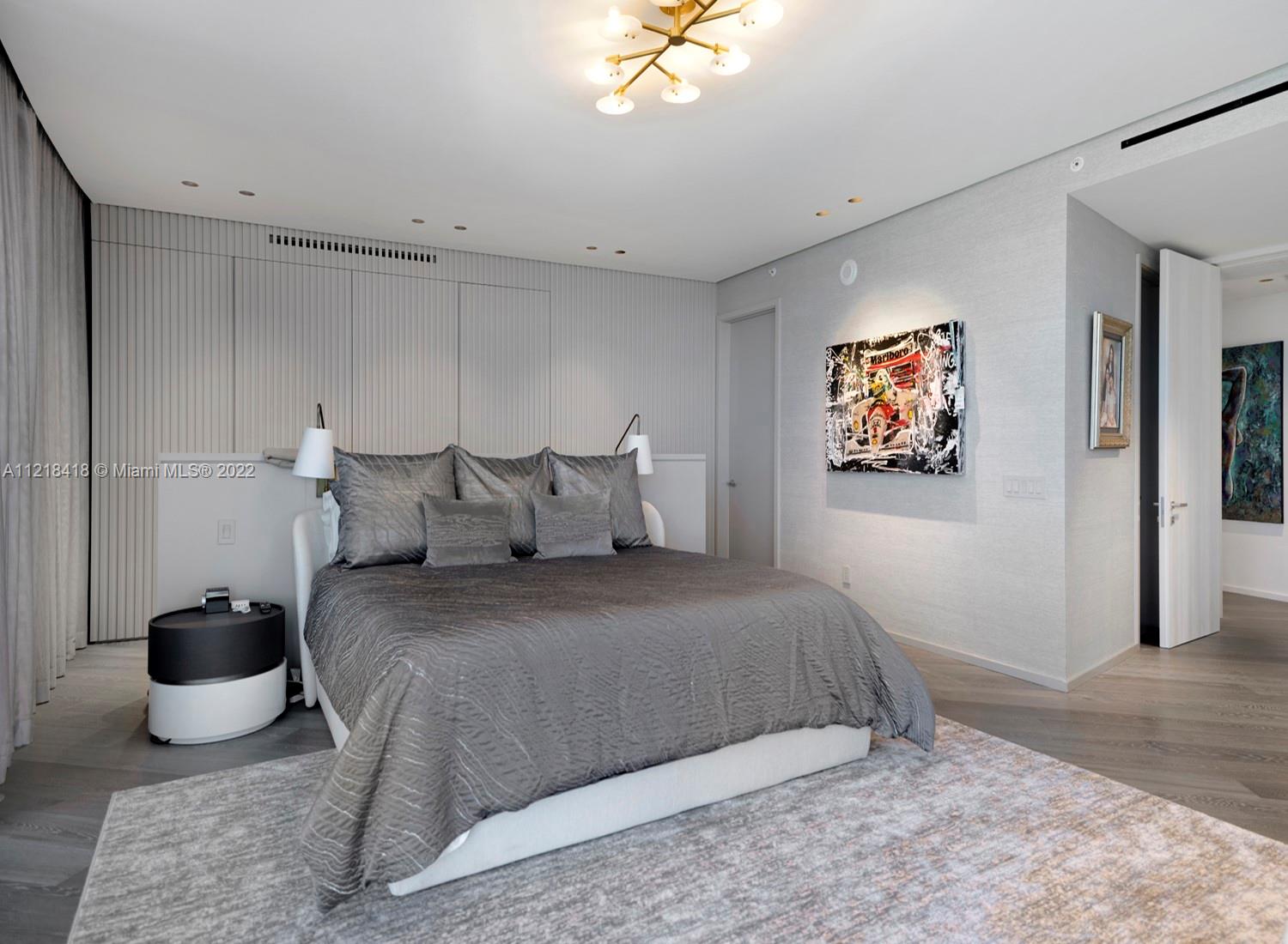 18555 COLLINS AVENUE COND - Residential