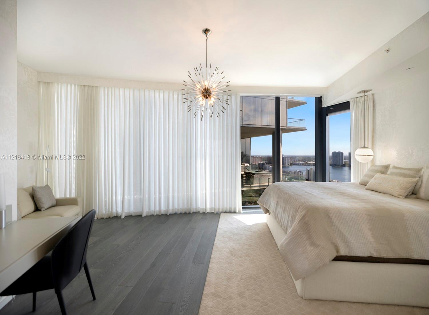 18555 COLLINS AVENUE COND - Residential