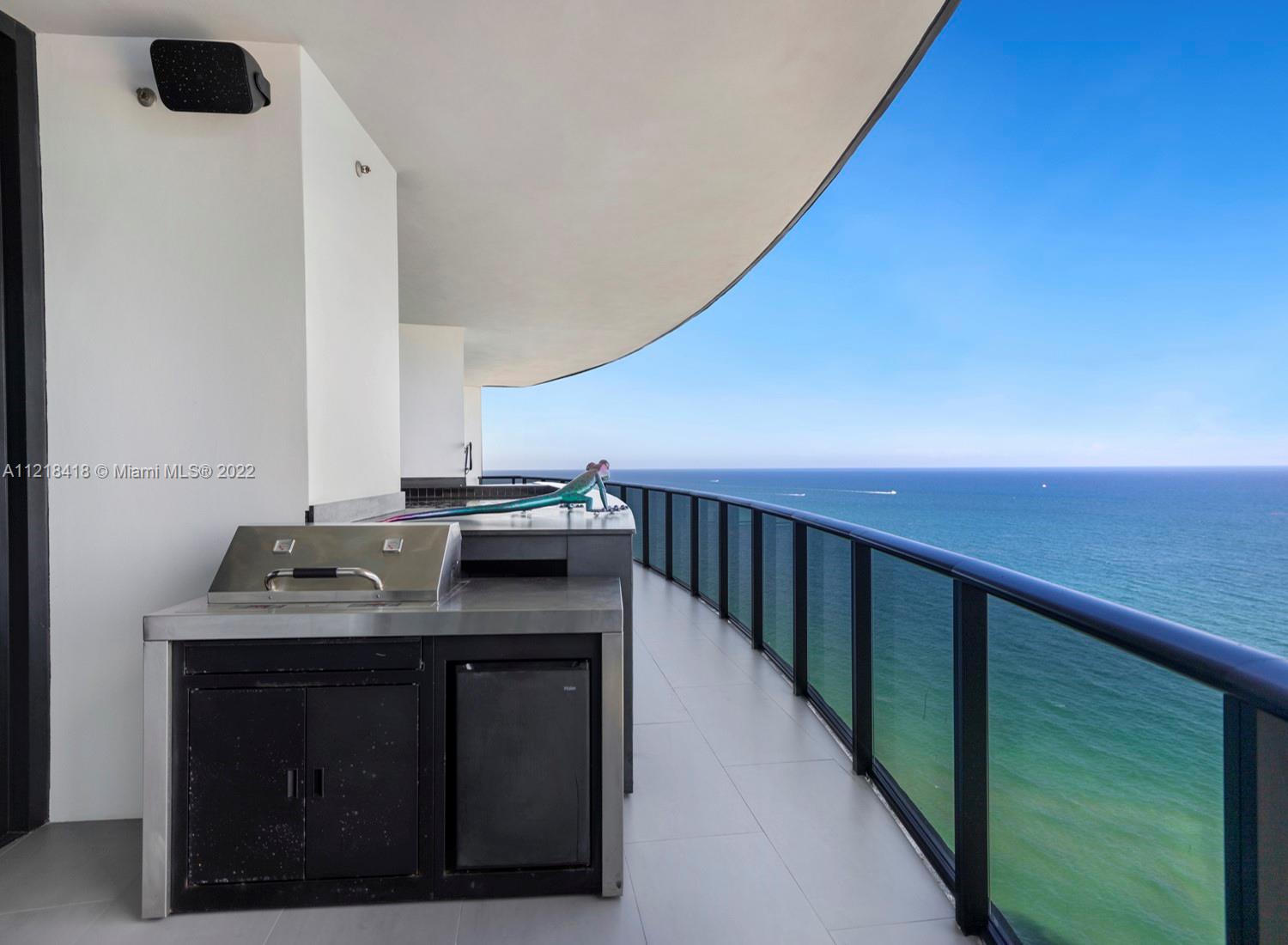 18555 COLLINS AVENUE COND - Residential