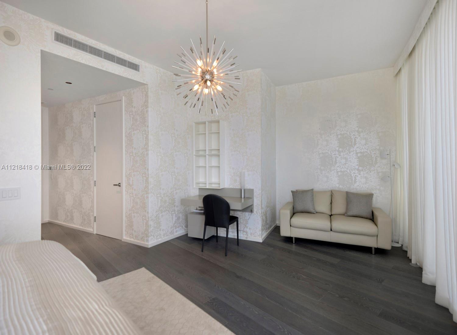 18555 COLLINS AVENUE COND - Residential