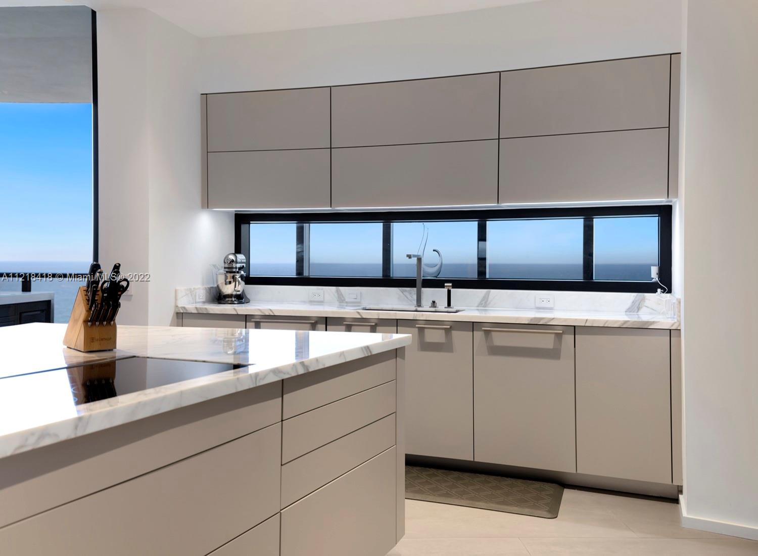 18555 COLLINS AVENUE COND - Residential