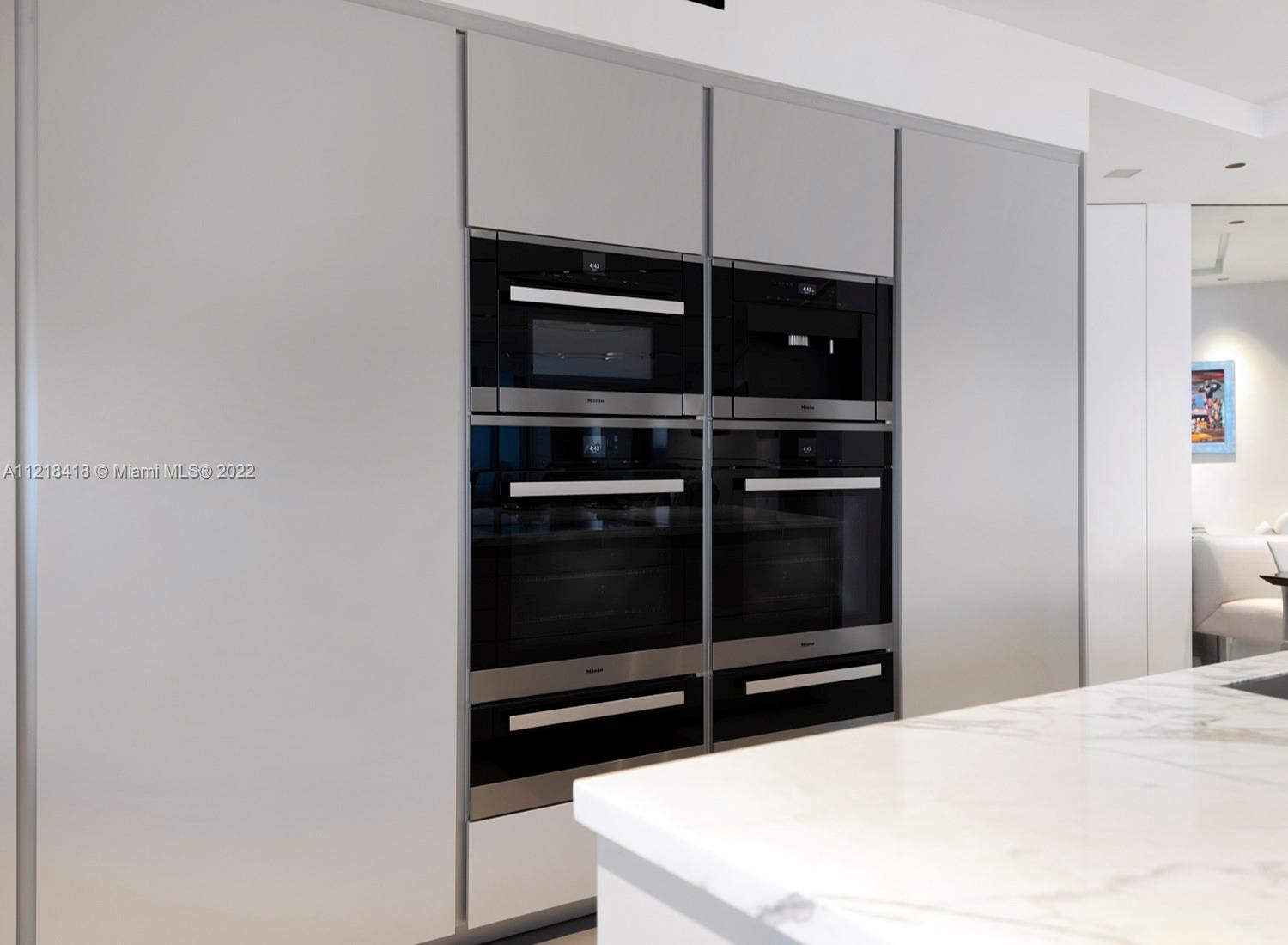 18555 COLLINS AVENUE COND - Residential