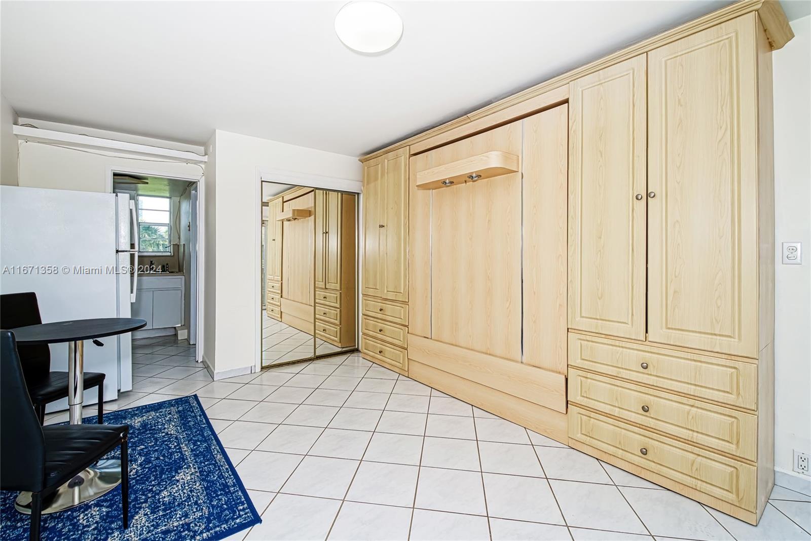 6484 INDIAN CREEK 204