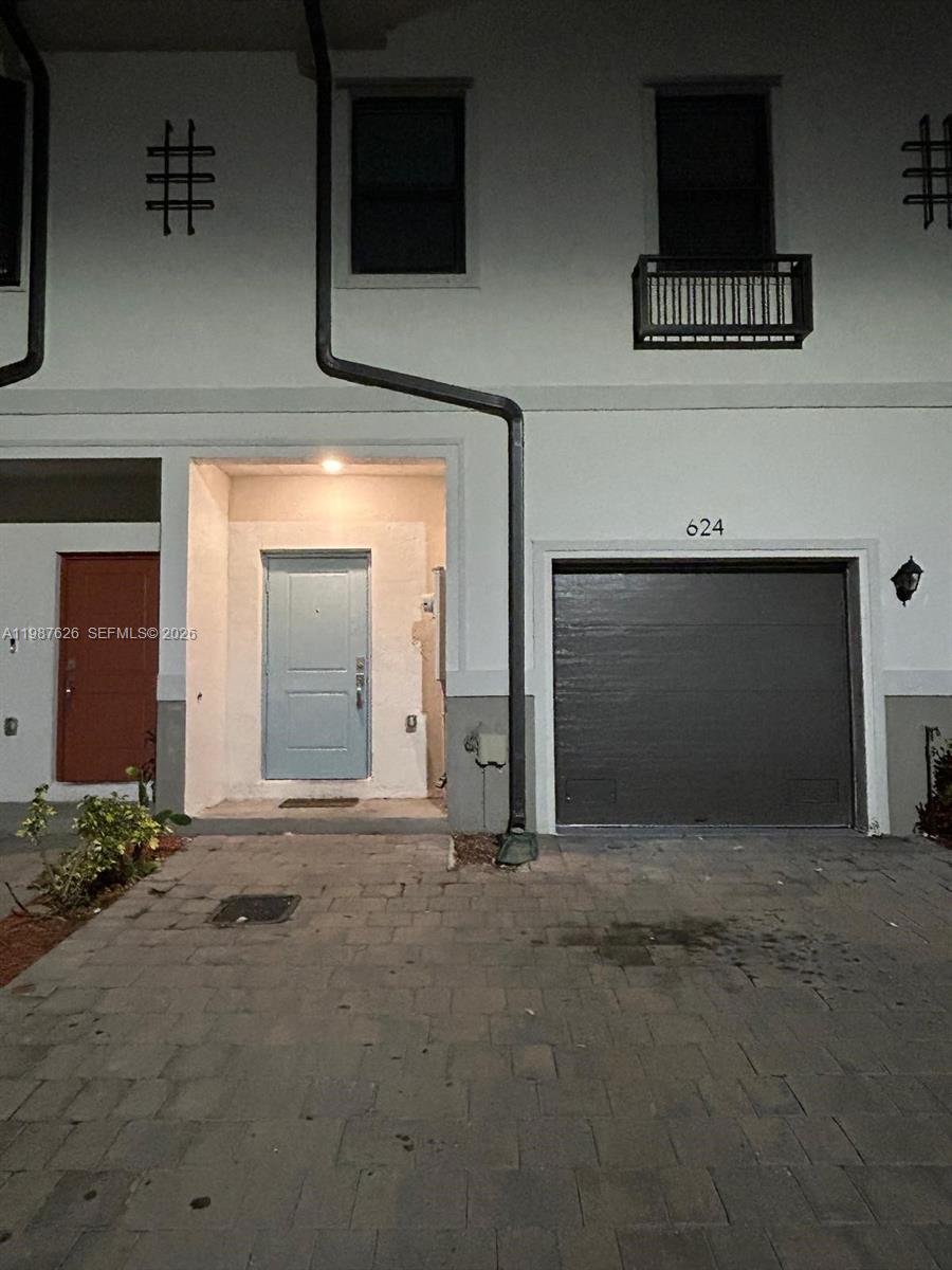 REGAL PALM - Residential Lease