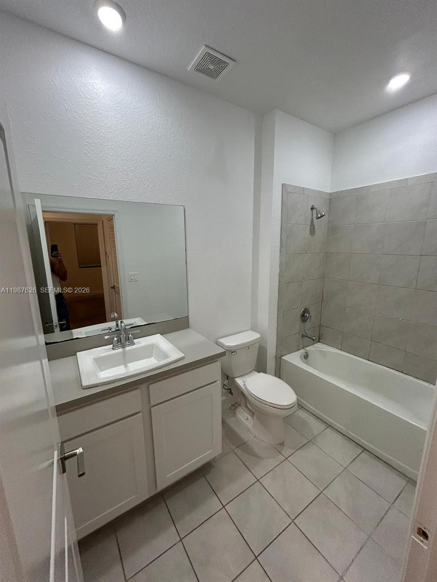 REGAL PALM - Residential Lease