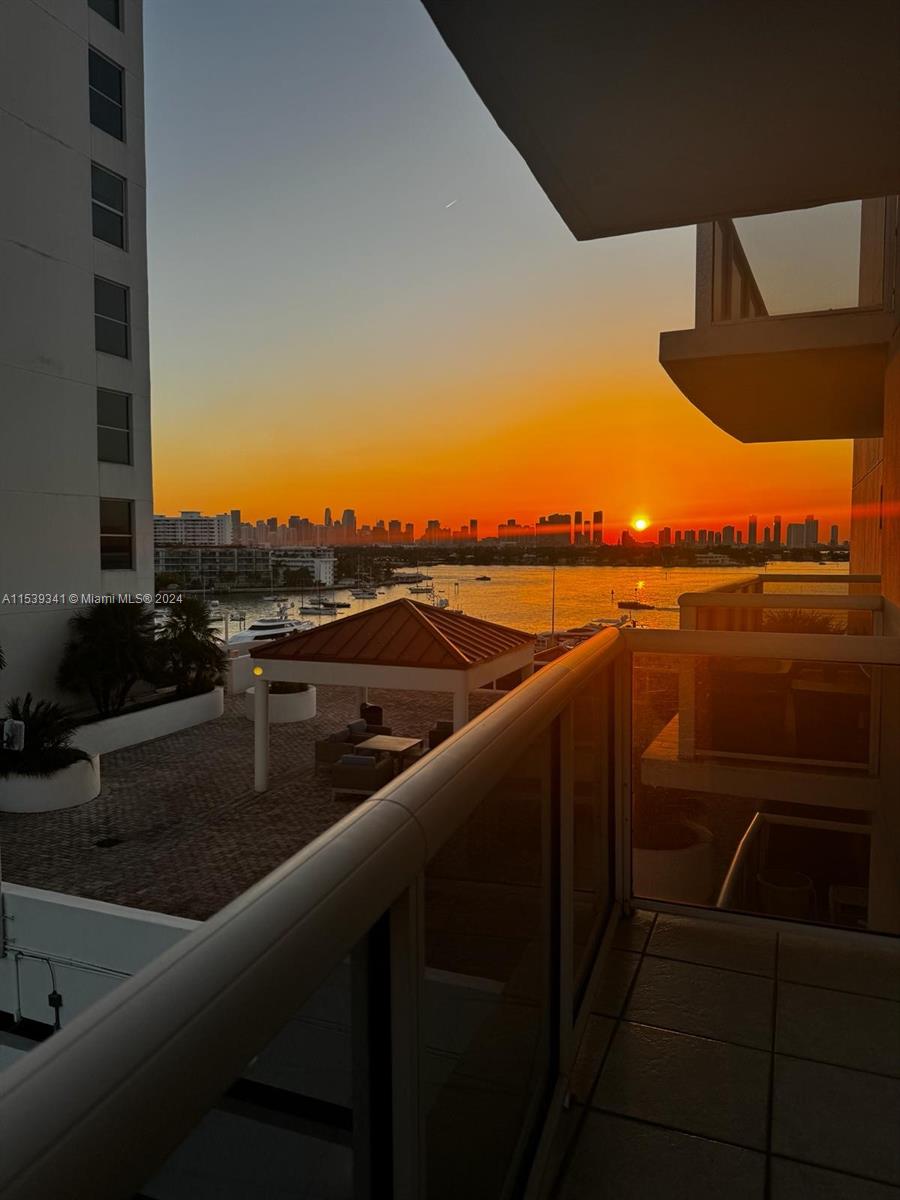 Photo 1 of 1900 Sunset Harbour Dr 815, Miami Beach, Florida, $900,000, Web #: 11539341
