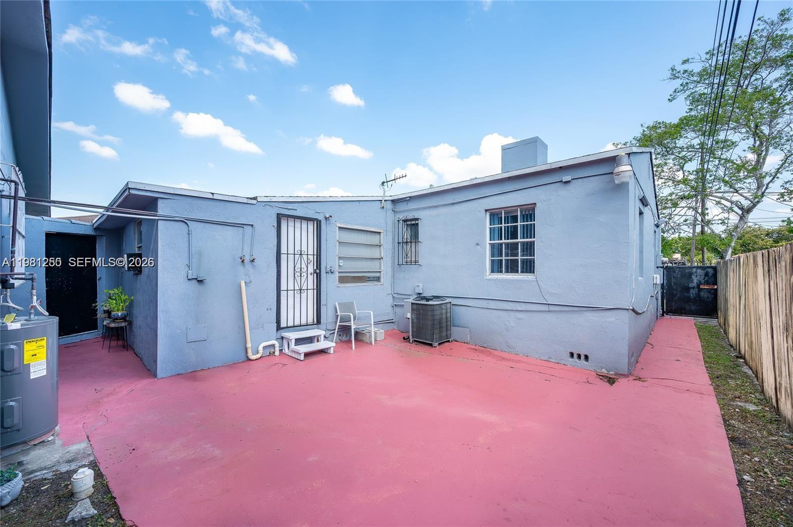 MELROSE HEIGHTS - Residential Income