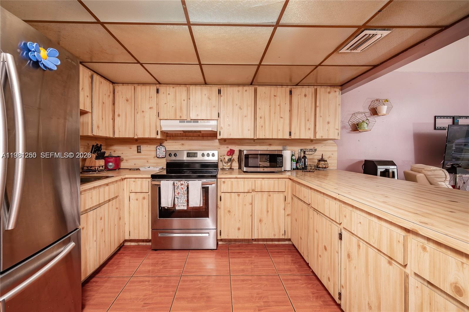 MELROSE HEIGHTS - Residential Income