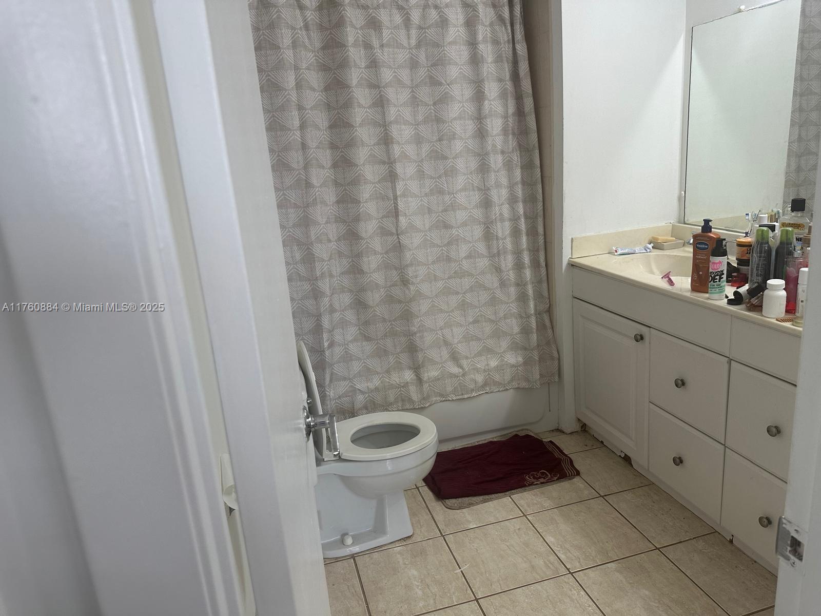 ROLLING HILLS GOLF AND - Residential