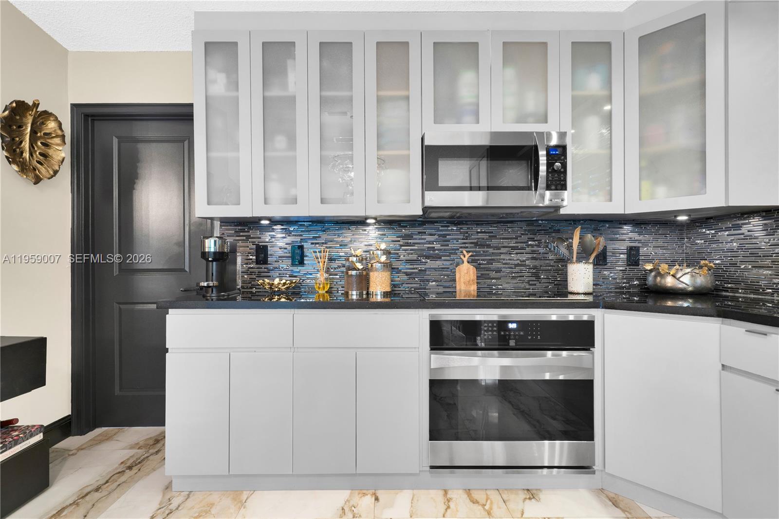 MEDITERRANIA - Residential