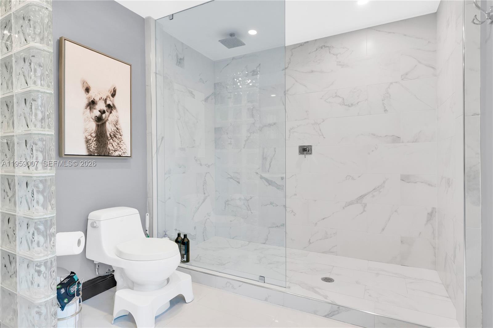 MEDITERRANIA - Residential