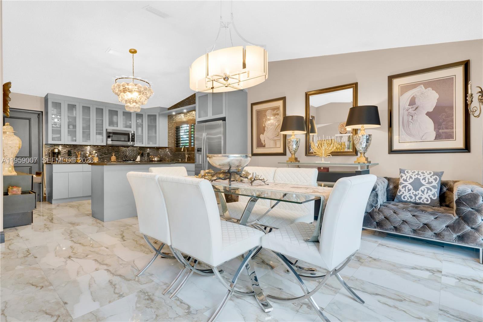 MEDITERRANIA - Residential