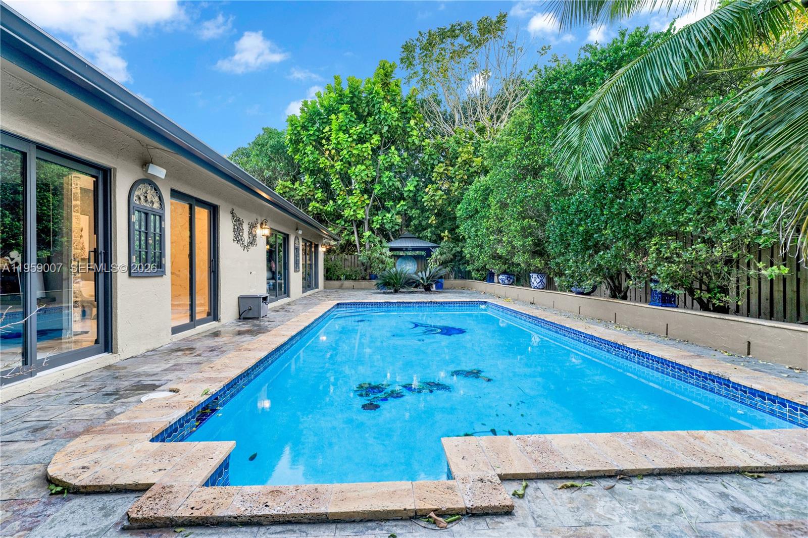 MEDITERRANIA - Residential