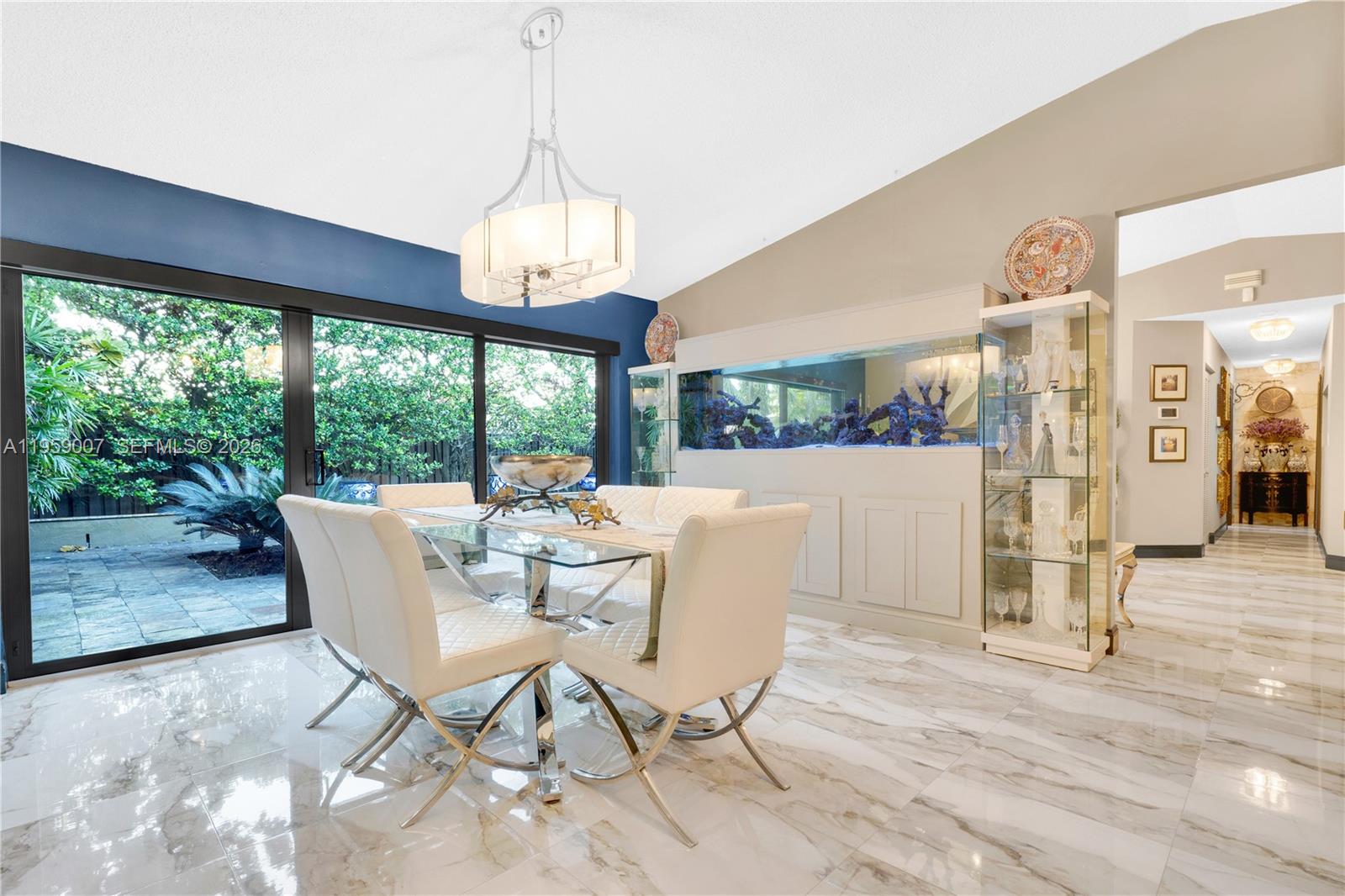 MEDITERRANIA - Residential