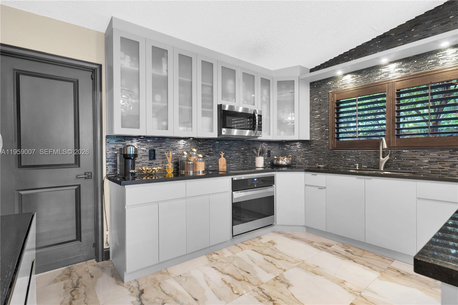 MEDITERRANIA - Residential