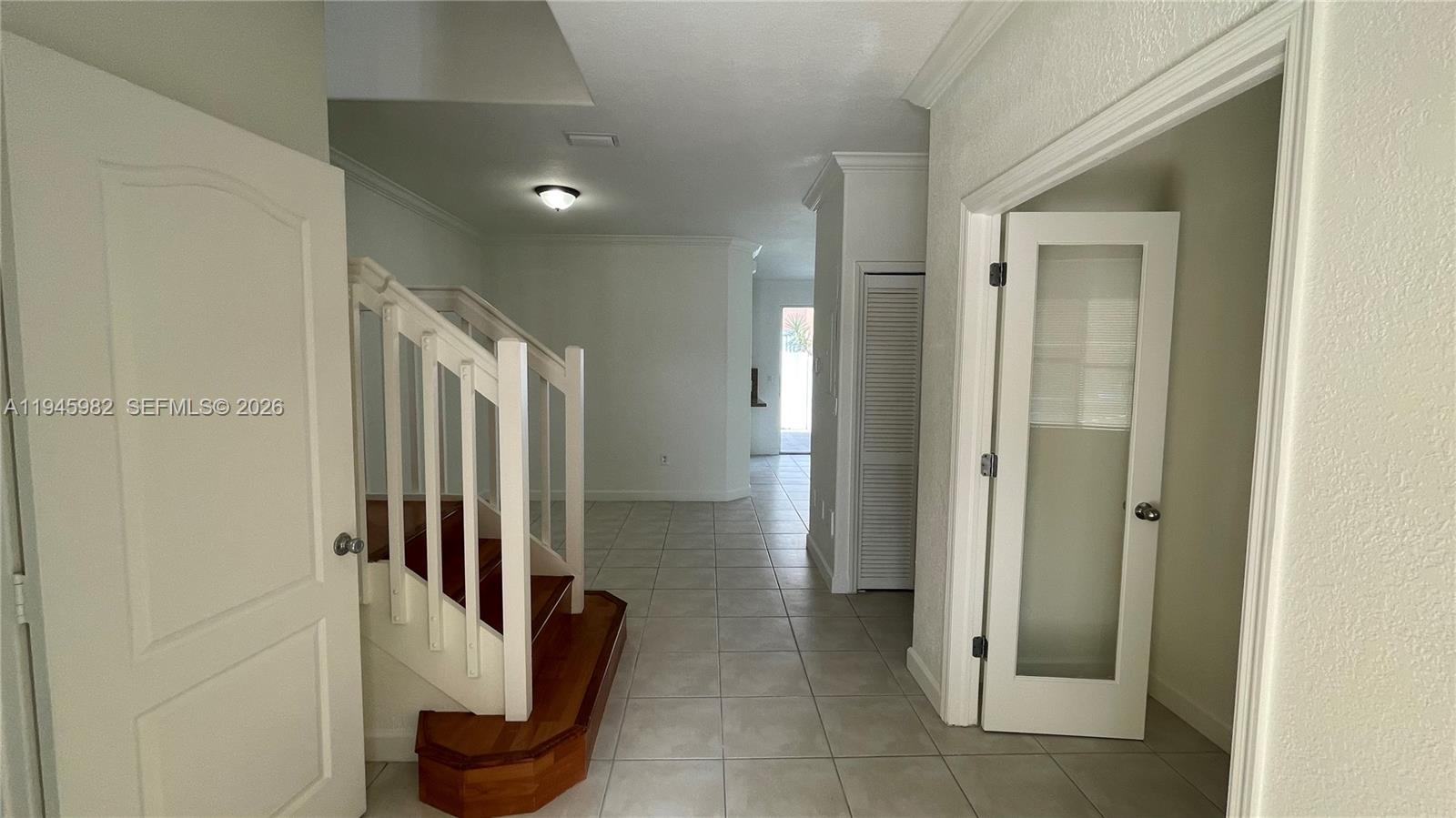 SHOMA VILLAS I AT COUNTRY - Residential