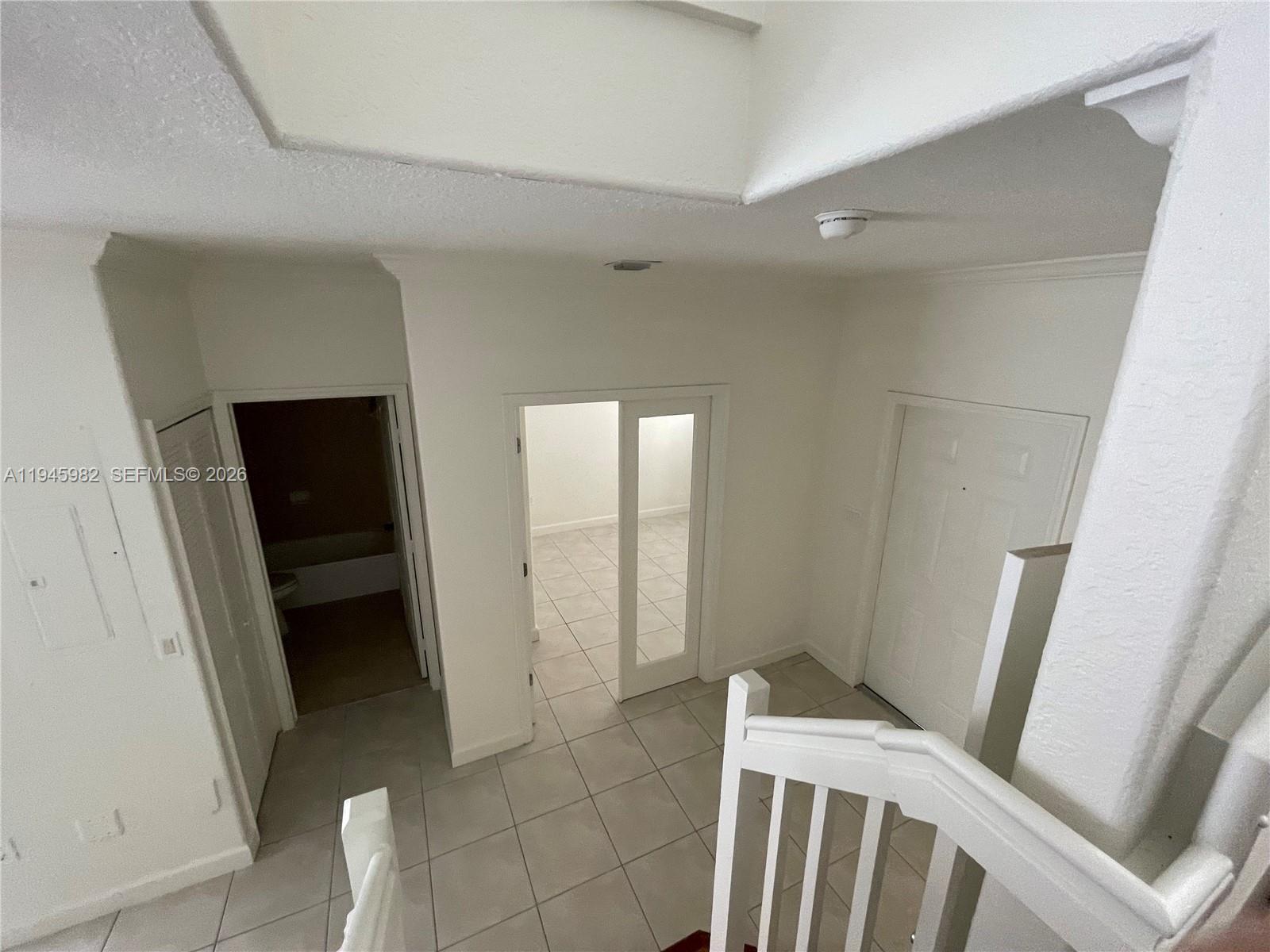 SHOMA VILLAS I AT COUNTRY - Residential