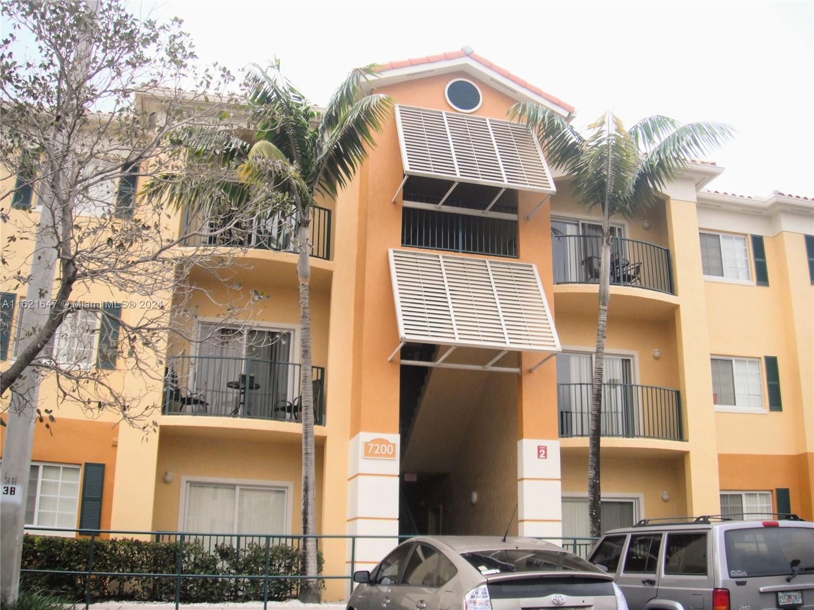 Photo 2 of 28 of 7200 NW 114th Ave 307 condo