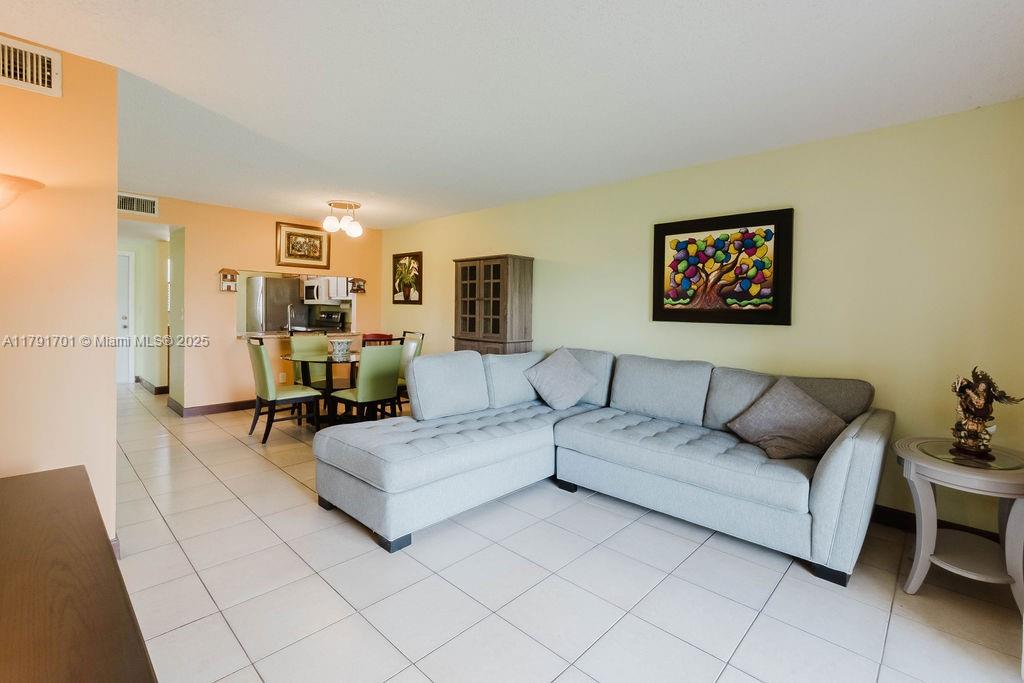 15714 E Waterside Cir 106
