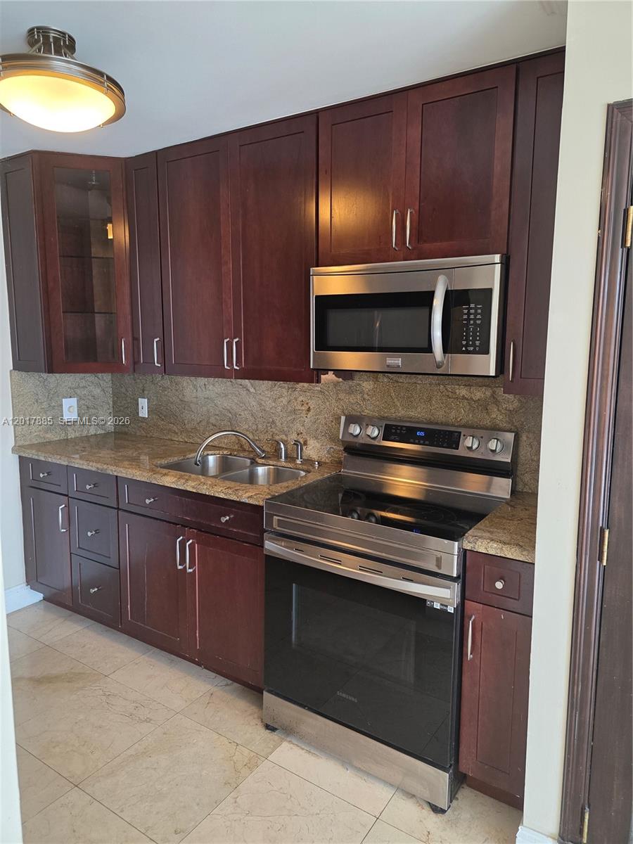 9800 W Bay Harbor Dr 408