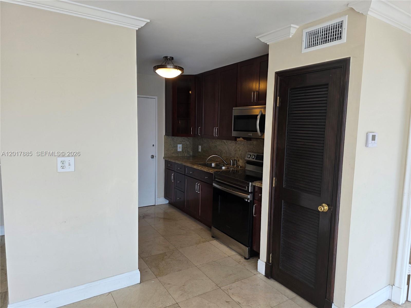 9800 W Bay Harbor Dr 408